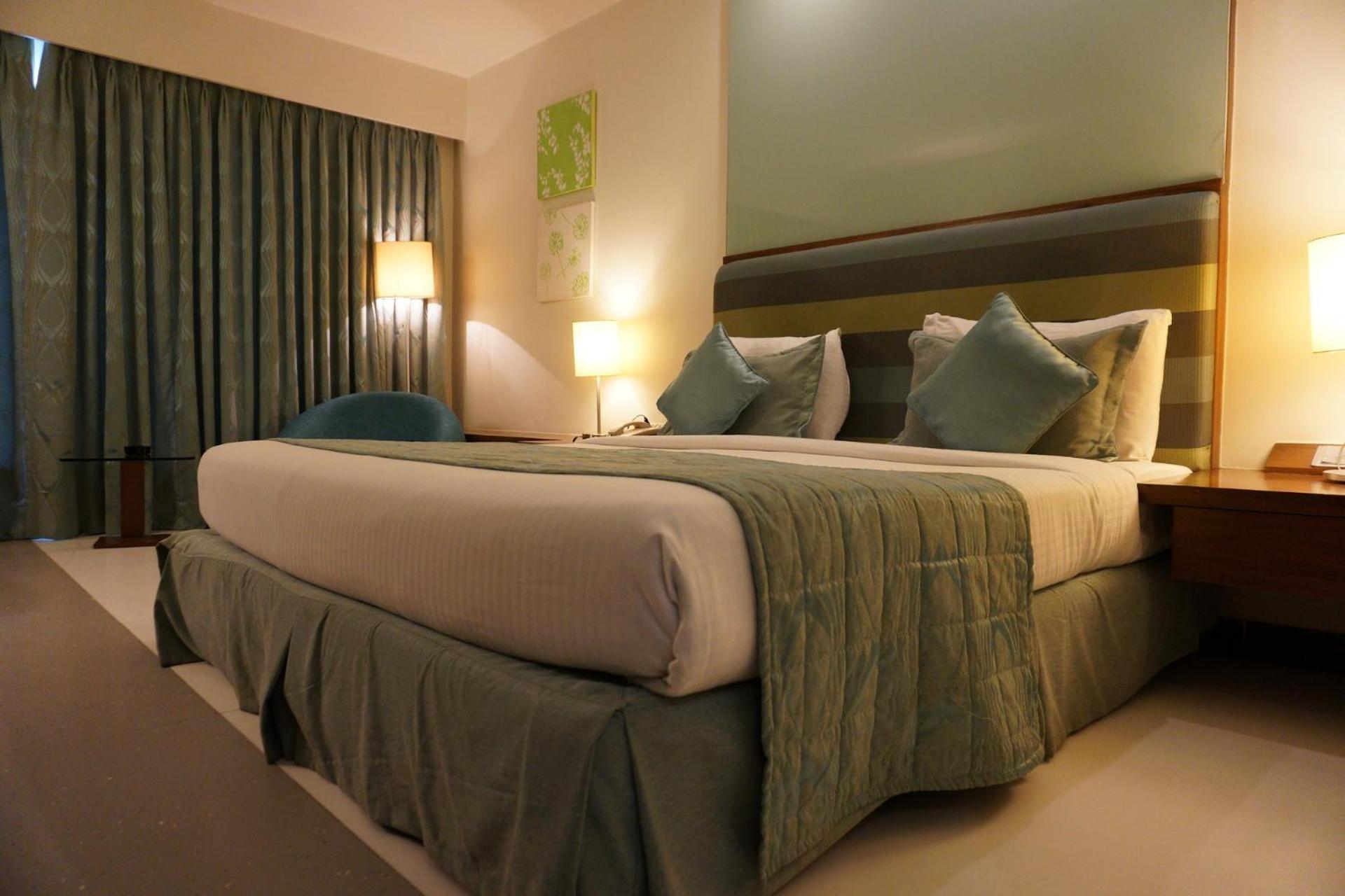 Hotel Sky View At Airport New Delhi Extérieur photo