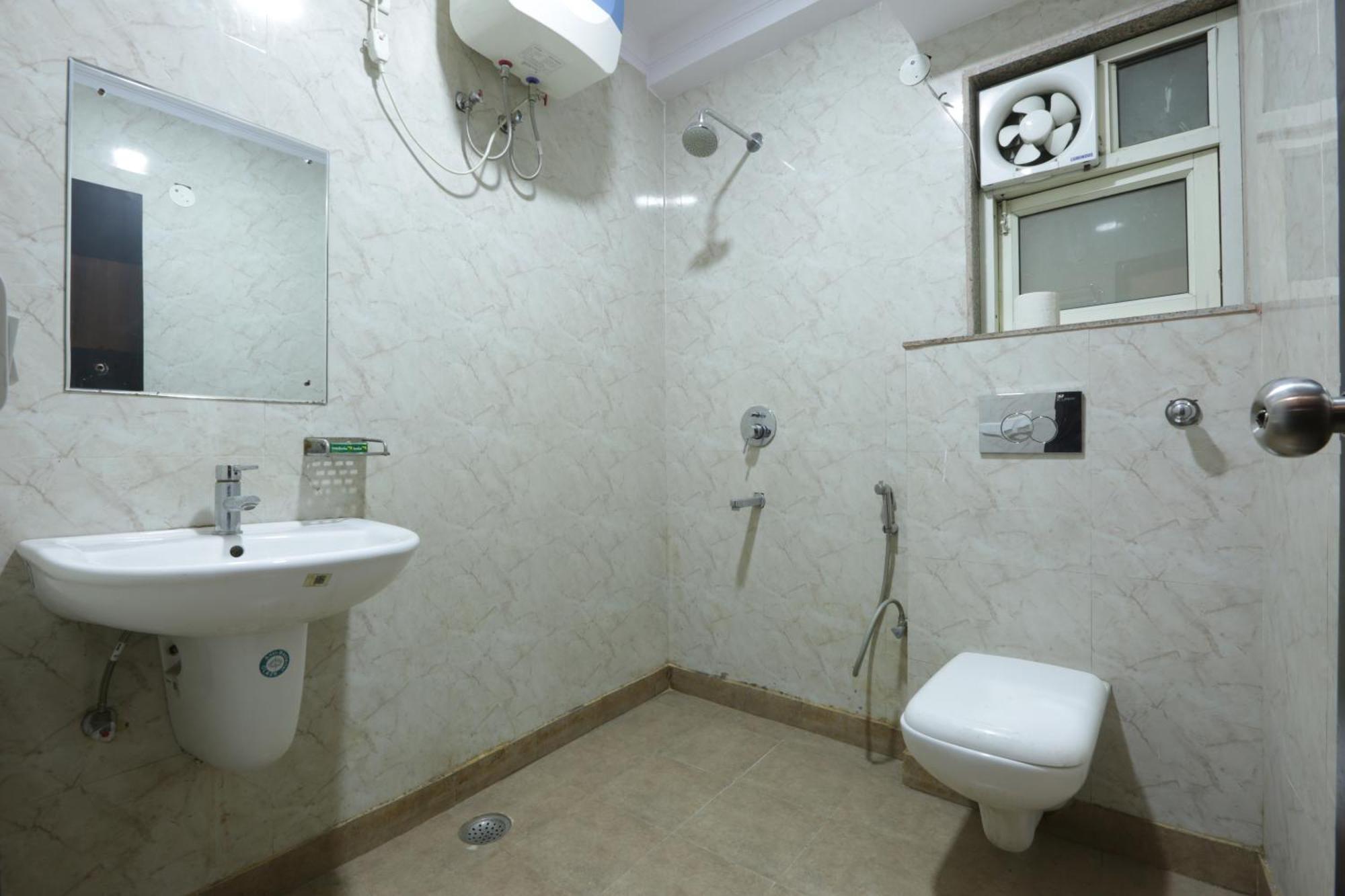 Hotel Sky View At Airport New Delhi Extérieur photo