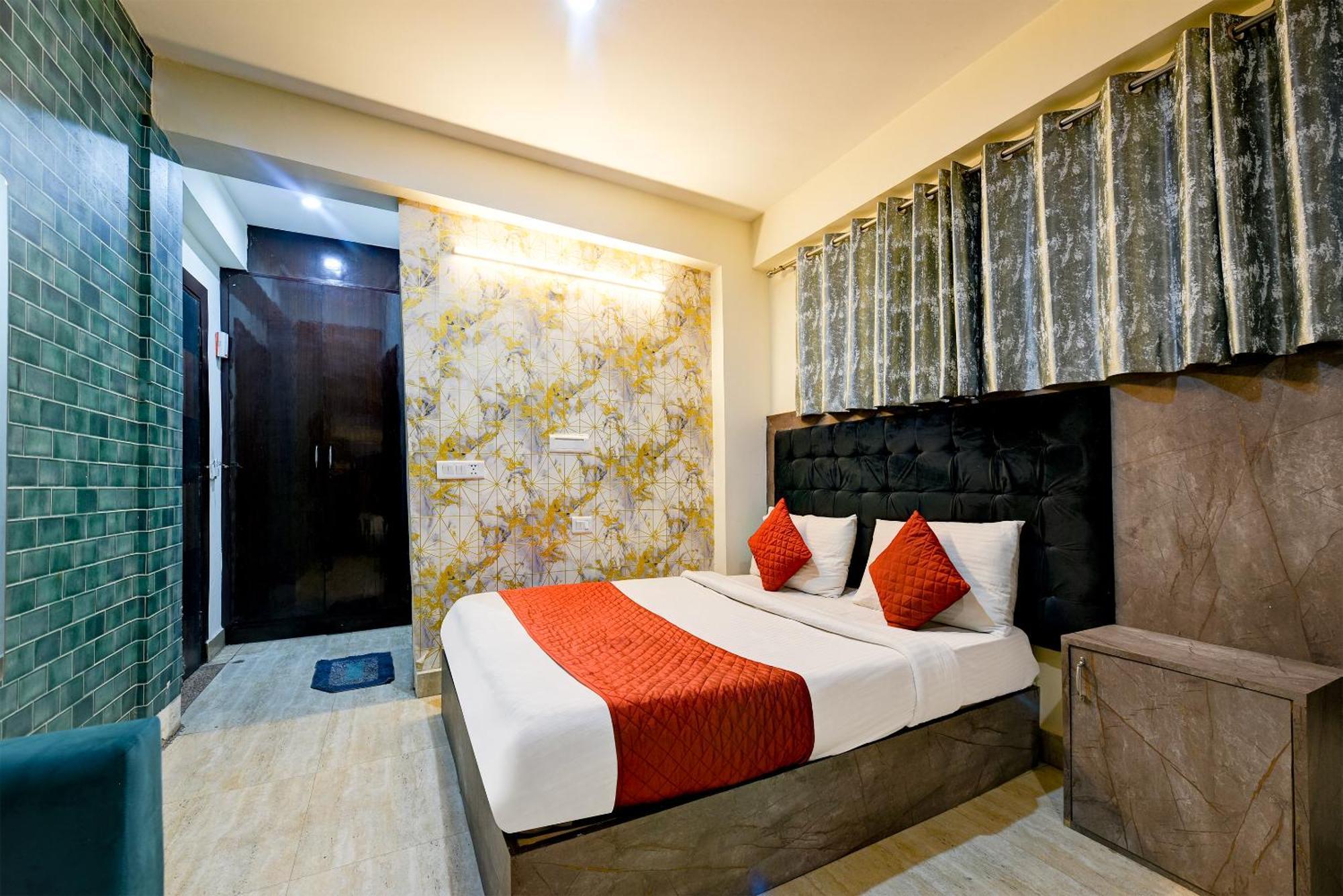 Hotel Sky View At Airport New Delhi Extérieur photo